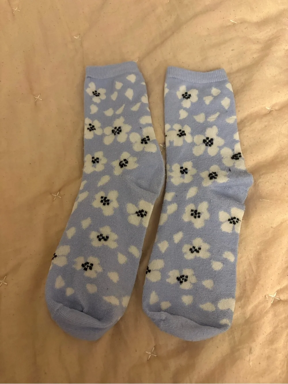 Women’s Light Blue Floral Pattern Socks
